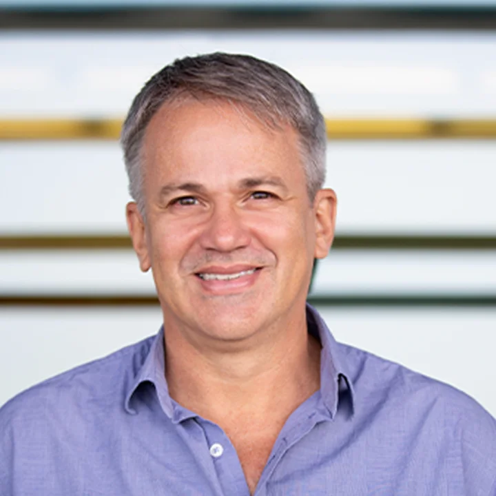 Professor Alexandre Soares Rosado